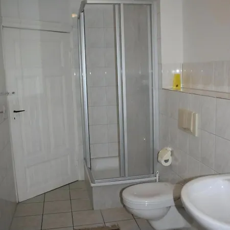 Strandnahe In Gruenderzeitvilla Διαμέρισμα *